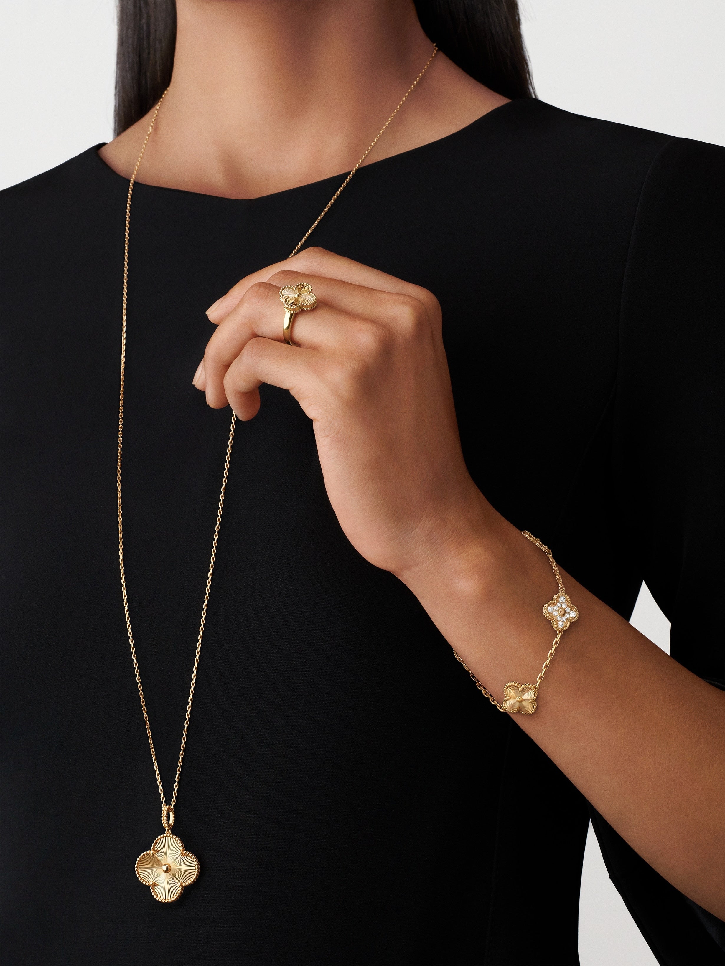 Bracelet Trèfle 5 Motifs — Doré — vue 4 | COMOCLO