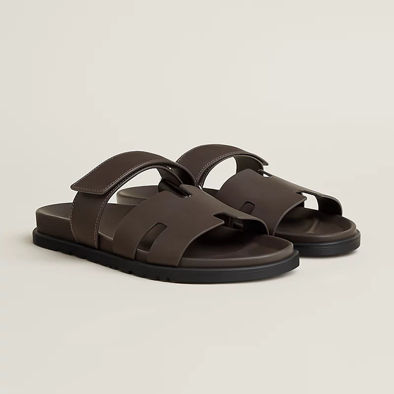 Claquettes pour homme, coloris Chocolat | COMOCLO